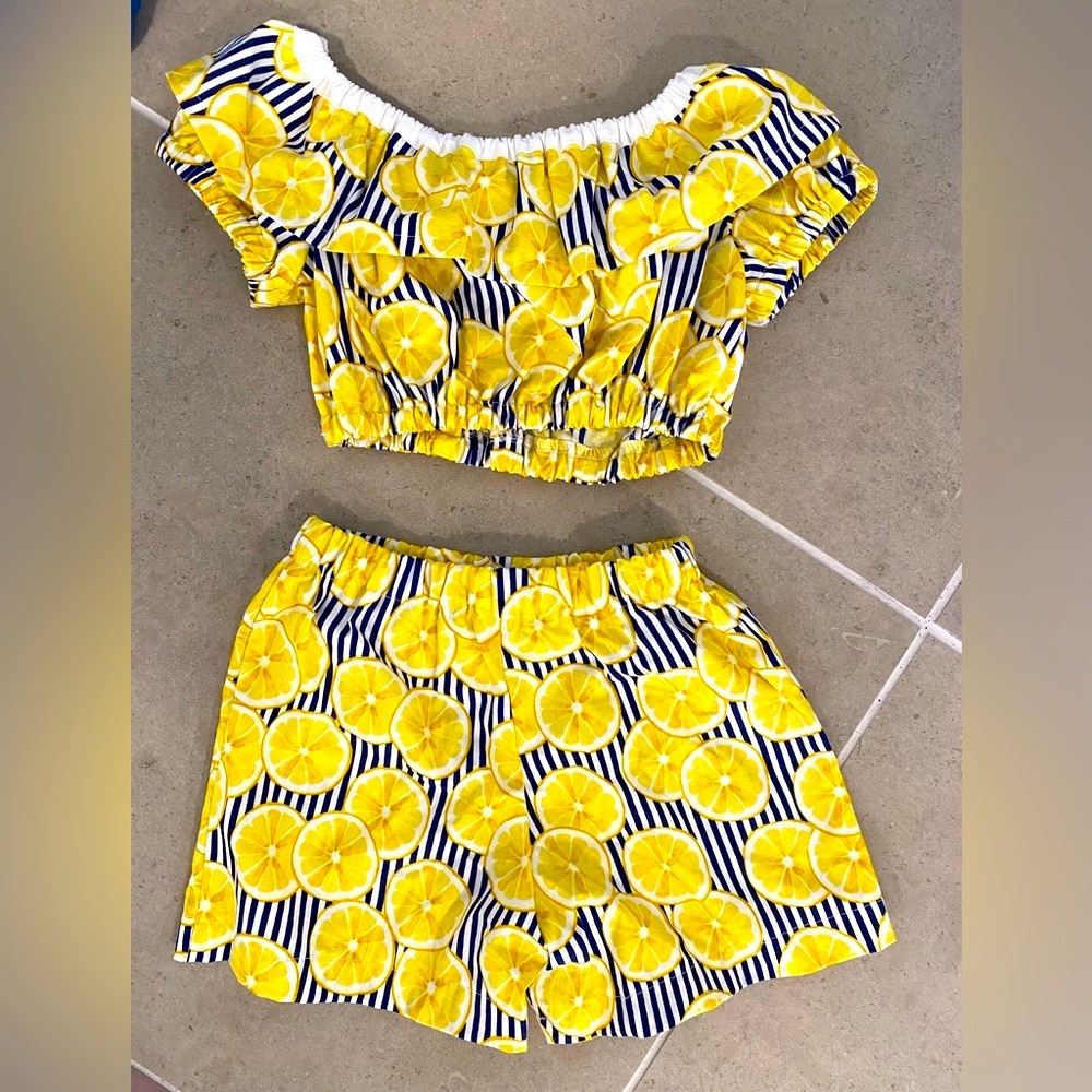 Size 4t lemon print girls two piece outfit - Picture 2 of 2